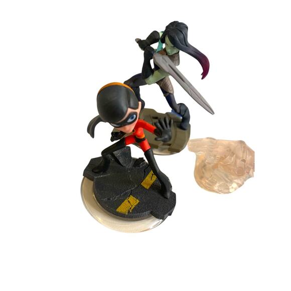 Lot of 10 Disney Pixar Infinity Figurines with 2 Game Discs - Picture 9 of 9